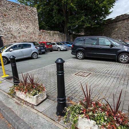 Ty Dre Town House Hotel Caernarfon Bagian luar foto
