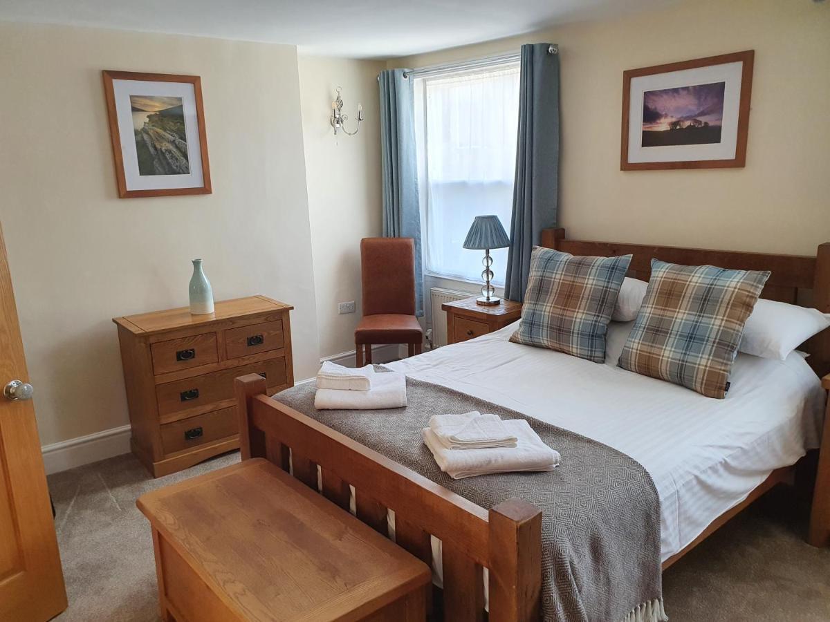 Ty Dre Town House Hotel Caernarfon Bagian luar foto