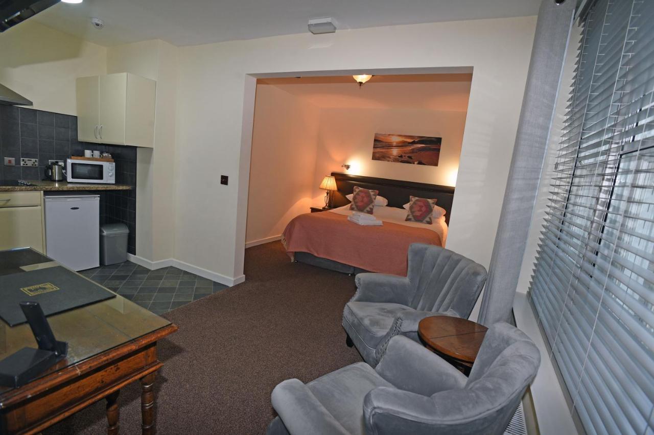 Ty Dre Town House Hotel Caernarfon Bagian luar foto