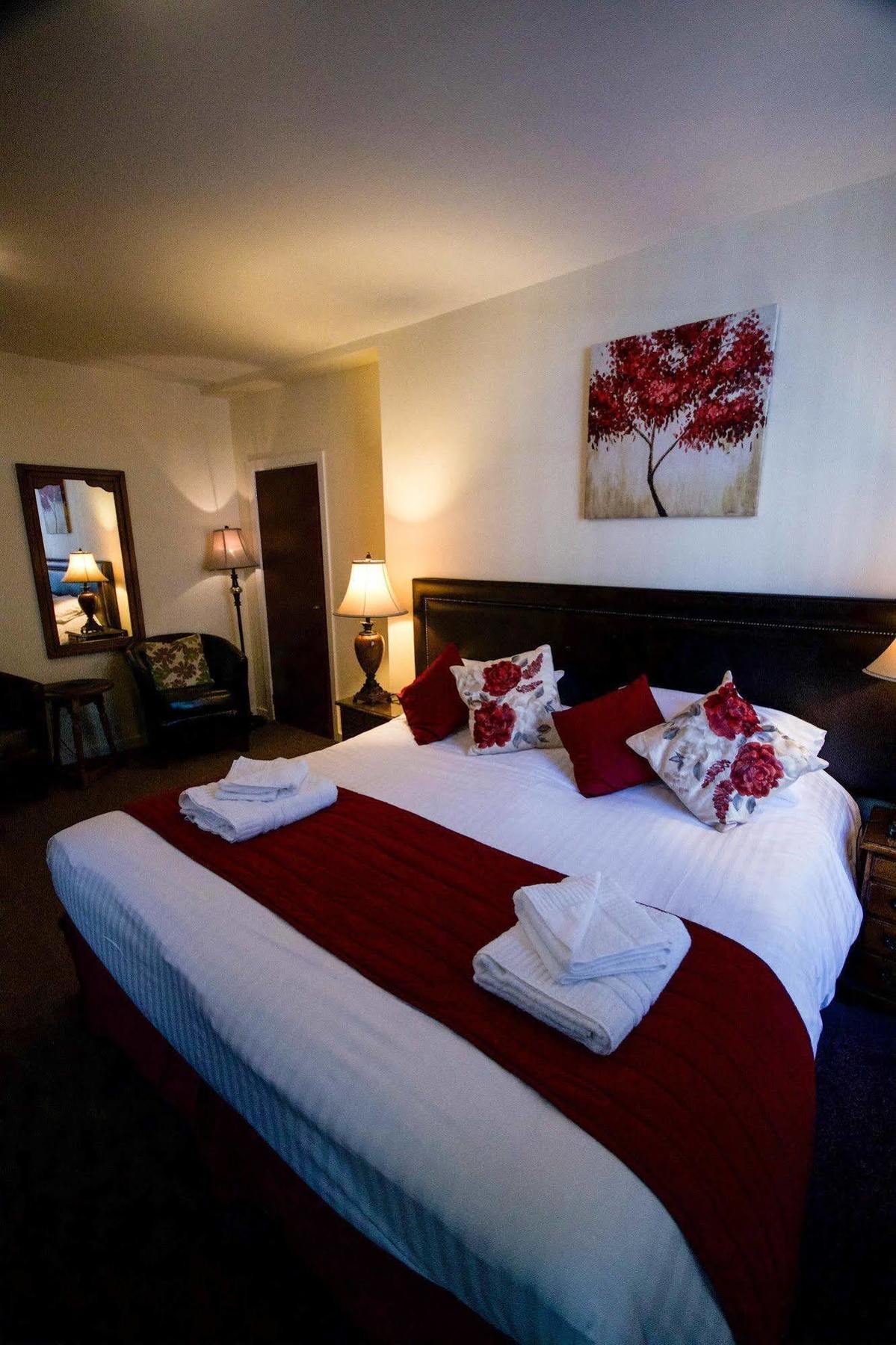 Ty Dre Town House Hotel Caernarfon Bagian luar foto
