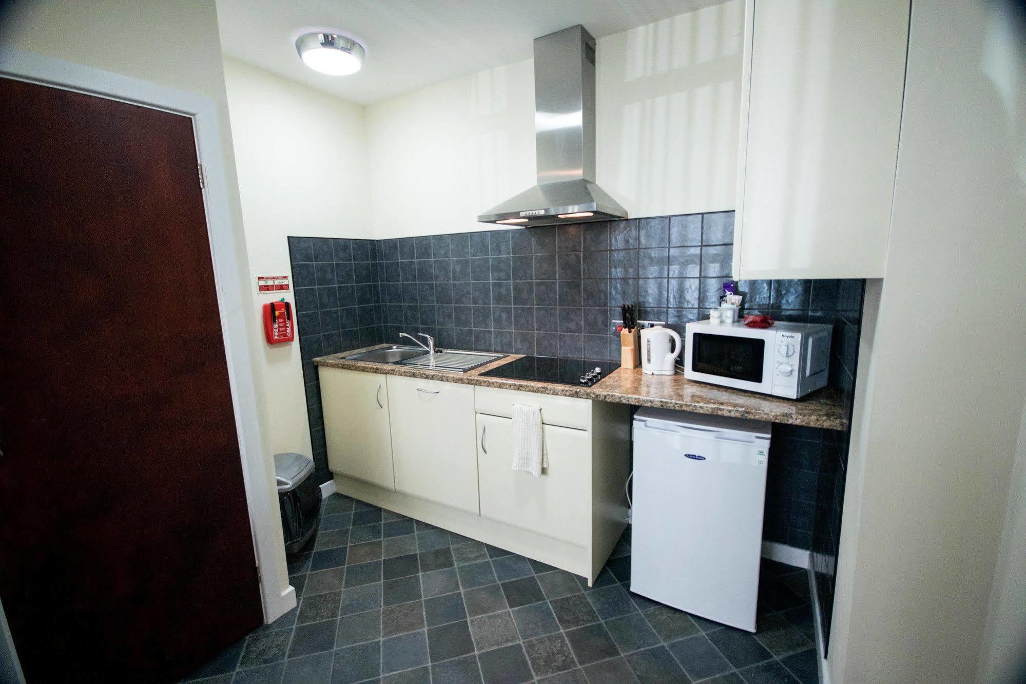 Ty Dre Town House Hotel Caernarfon Bagian luar foto