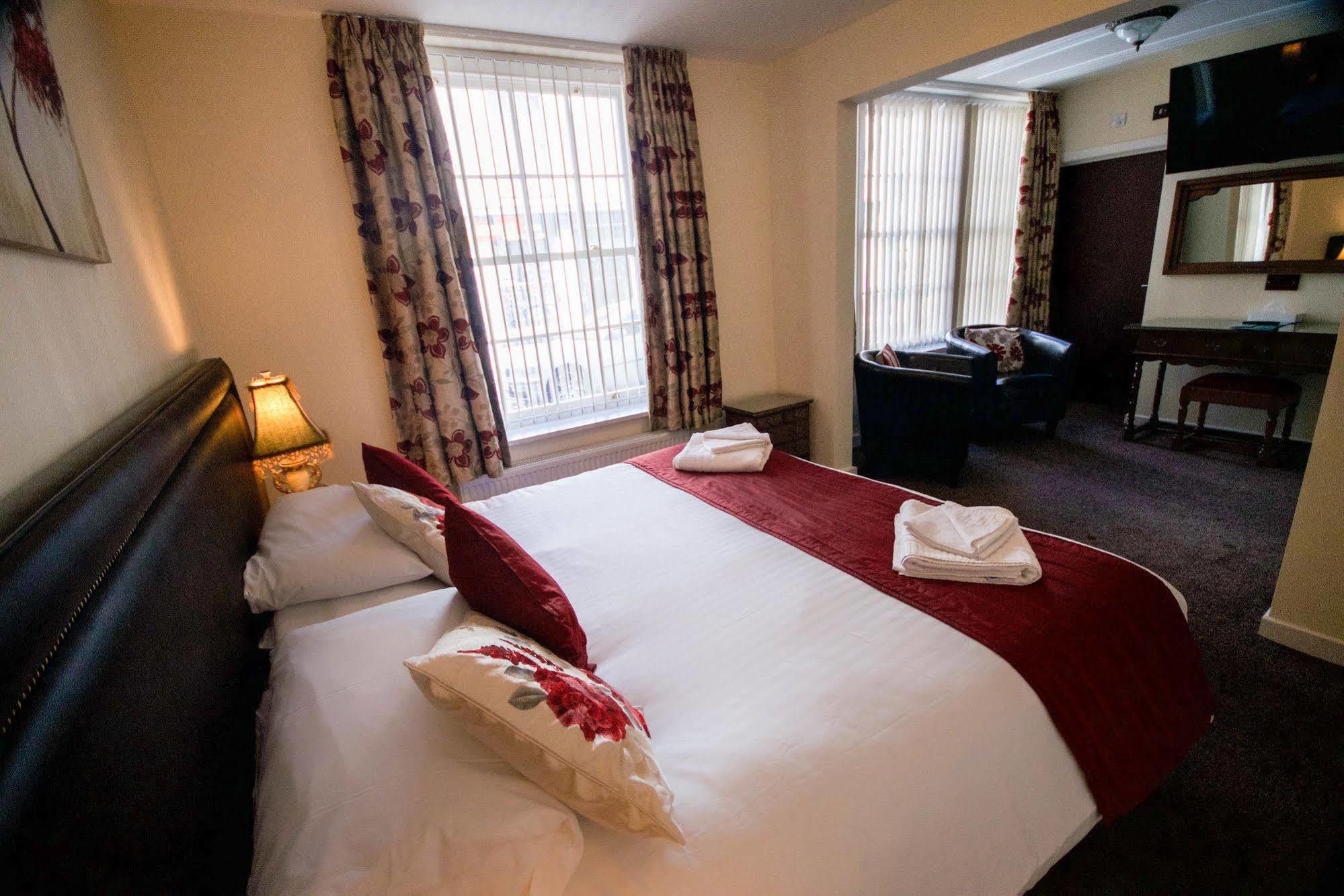 Ty Dre Town House Hotel Caernarfon Bagian luar foto
