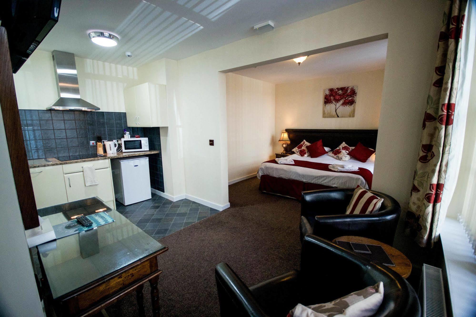 Ty Dre Town House Hotel Caernarfon Bagian luar foto